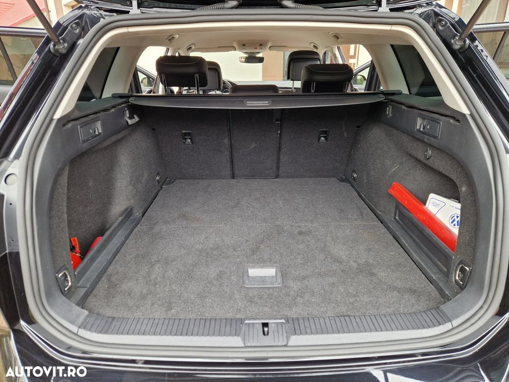 Volkswagen Passat 2.0 TDI DSG Highline - 27