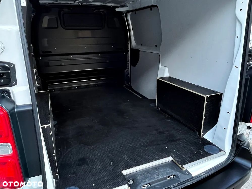 Opel Vivaro - 31
