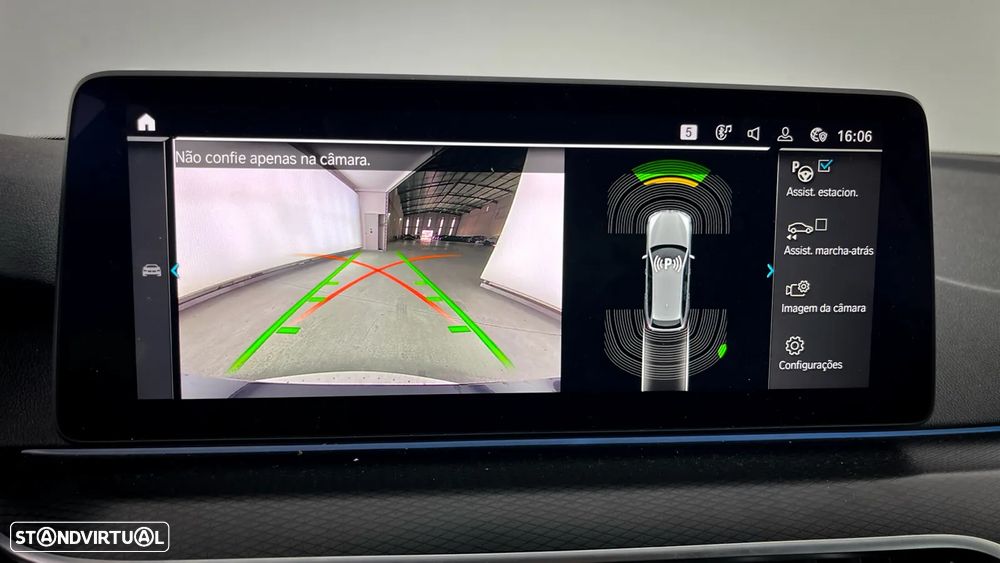 BMW 530 e Pack Desportivo M - 15