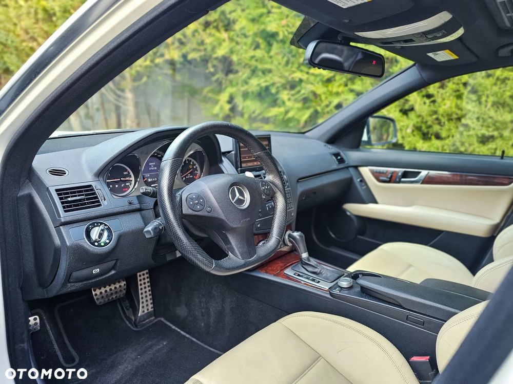 Mercedes-Benz Klasa C 63 AMG 7G-TRONIC - 11