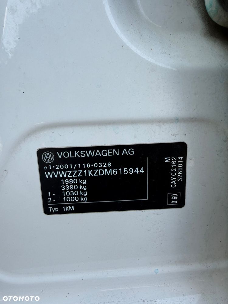 Volkswagen Golf 1.6 TDI Highline - 28