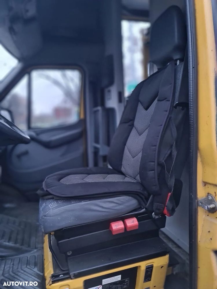 Mercedes-Benz Sprinter - 19