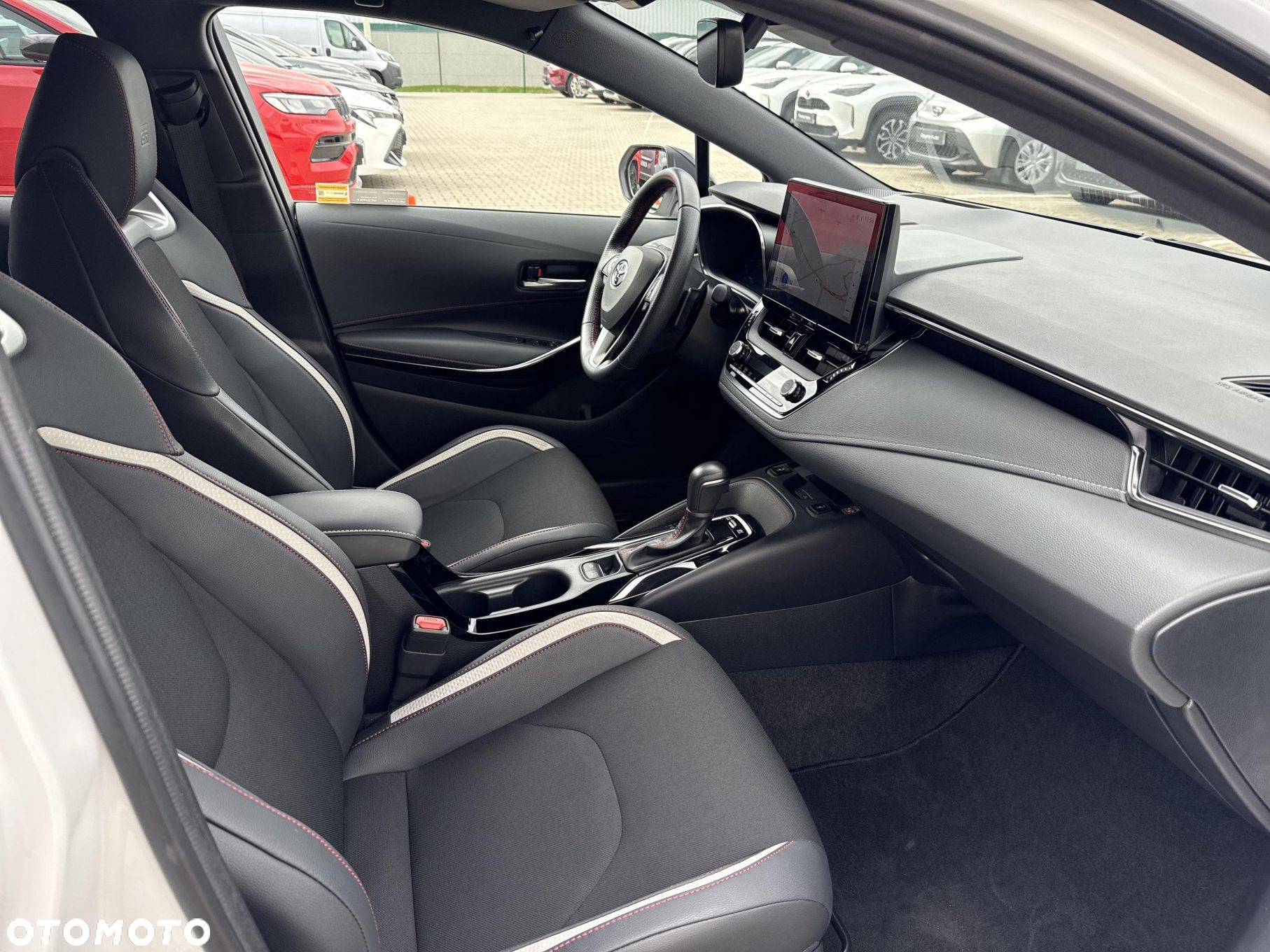 Toyota Corolla 2.0 Hybrid GR Sport Dynamic - 9