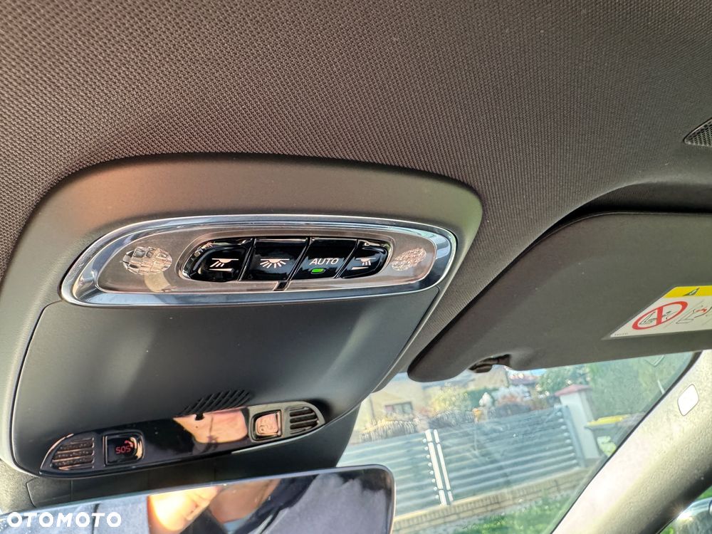 Volvo XC 60 D4 R-Design - 25