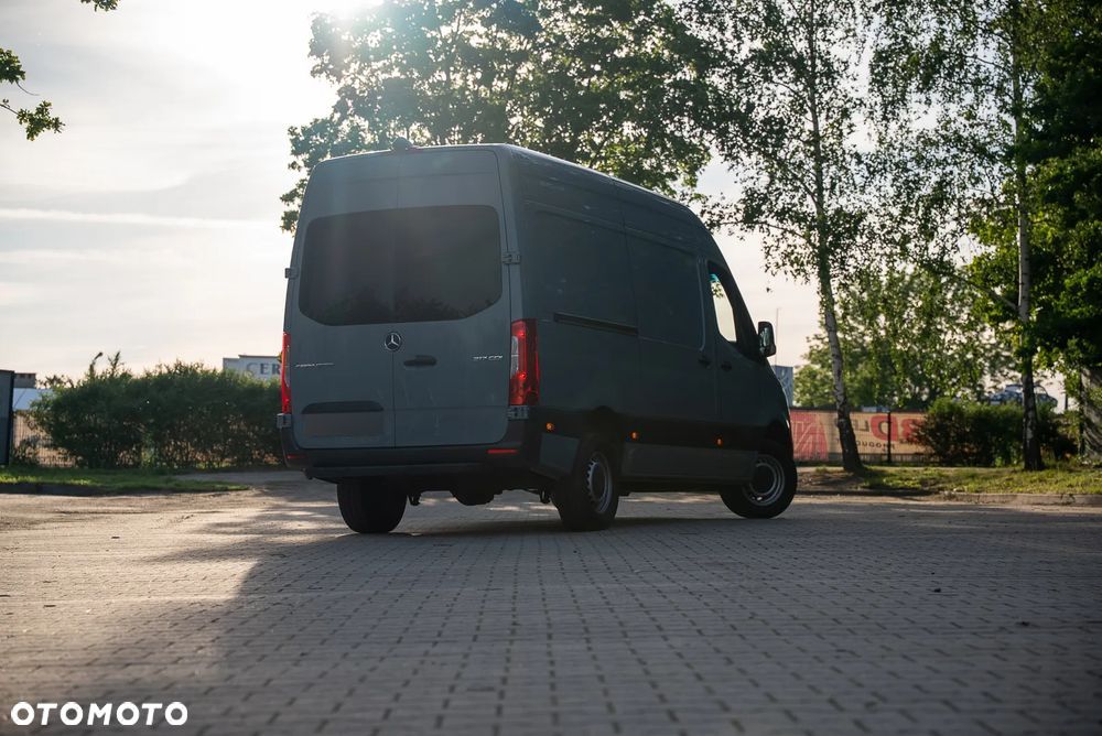 Mercedes-Benz Sprinter - 18