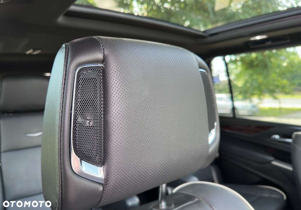 Cadillac Escalade - 26