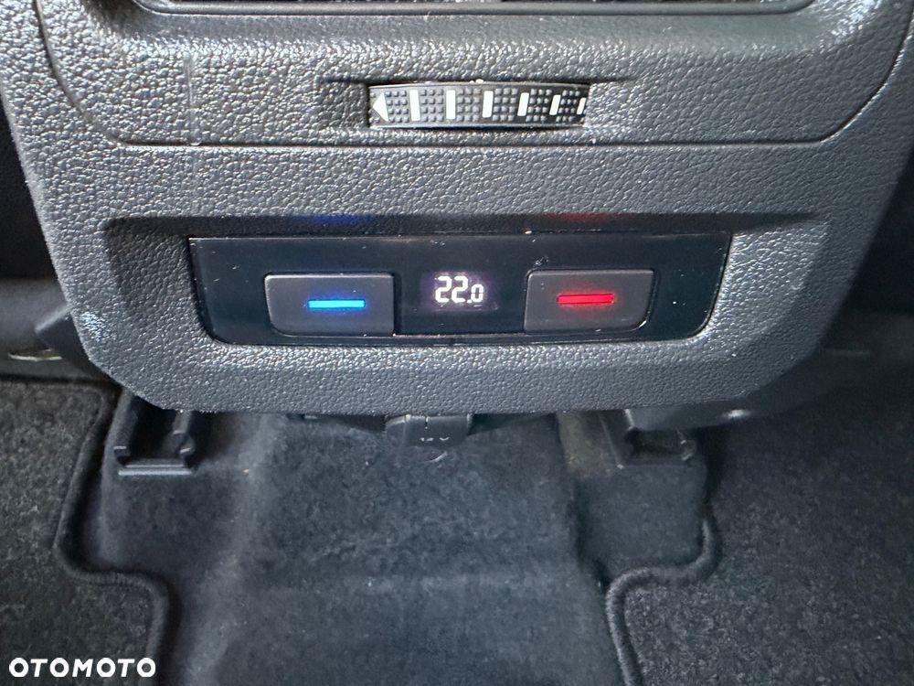 Volkswagen Touran 1.6 TDI SCR (BlueMotion Technology) Comfortline - 20