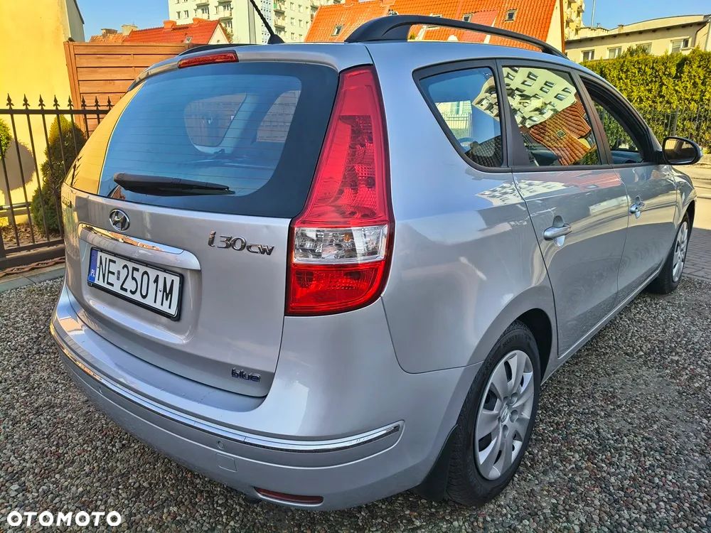 Hyundai i30 1.6 blue Classic - 12