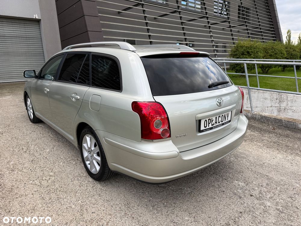Toyota Avensis 1.8 VVT-i Combi Sol - 8