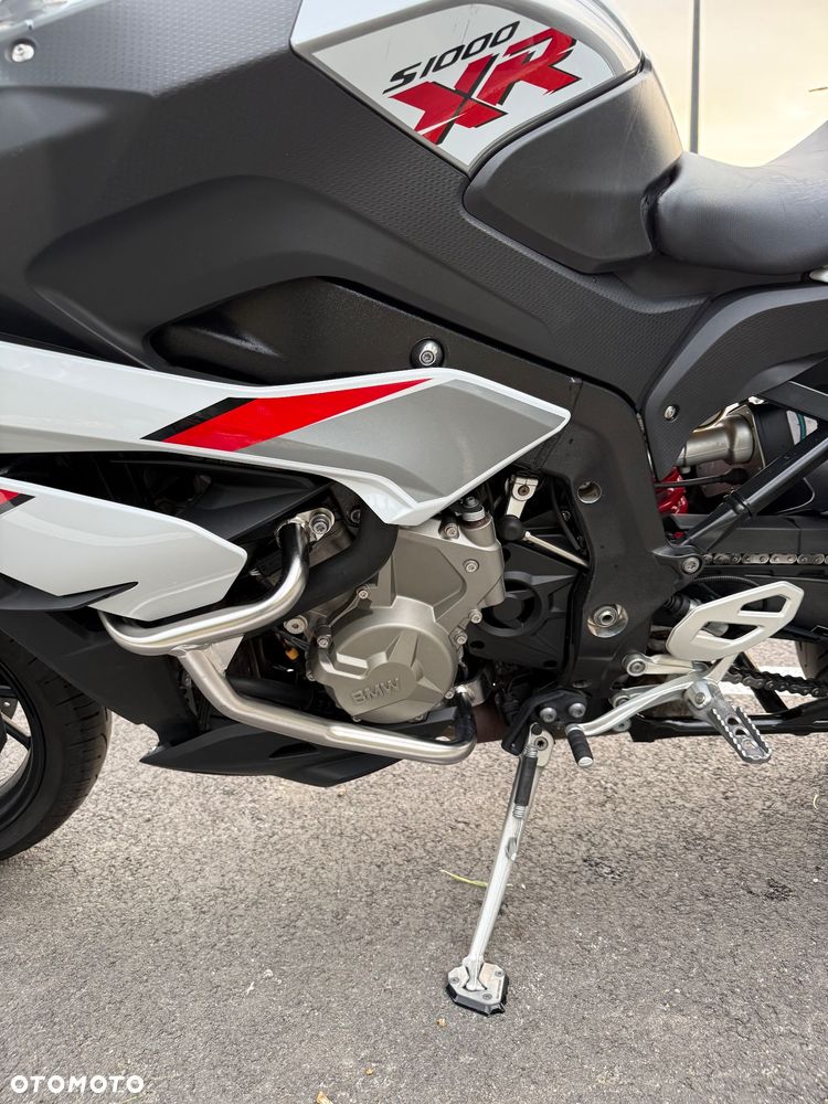 BMW XR - 9