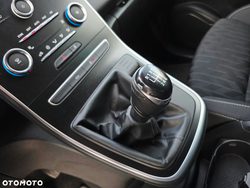 Renault Scenic BLUE dCi 120 Deluxe-Paket LIMITED - 35