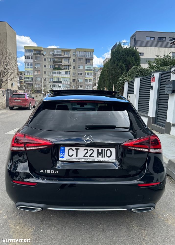 Mercedes-Benz A 180 d Sedan 7G-DCT - 3