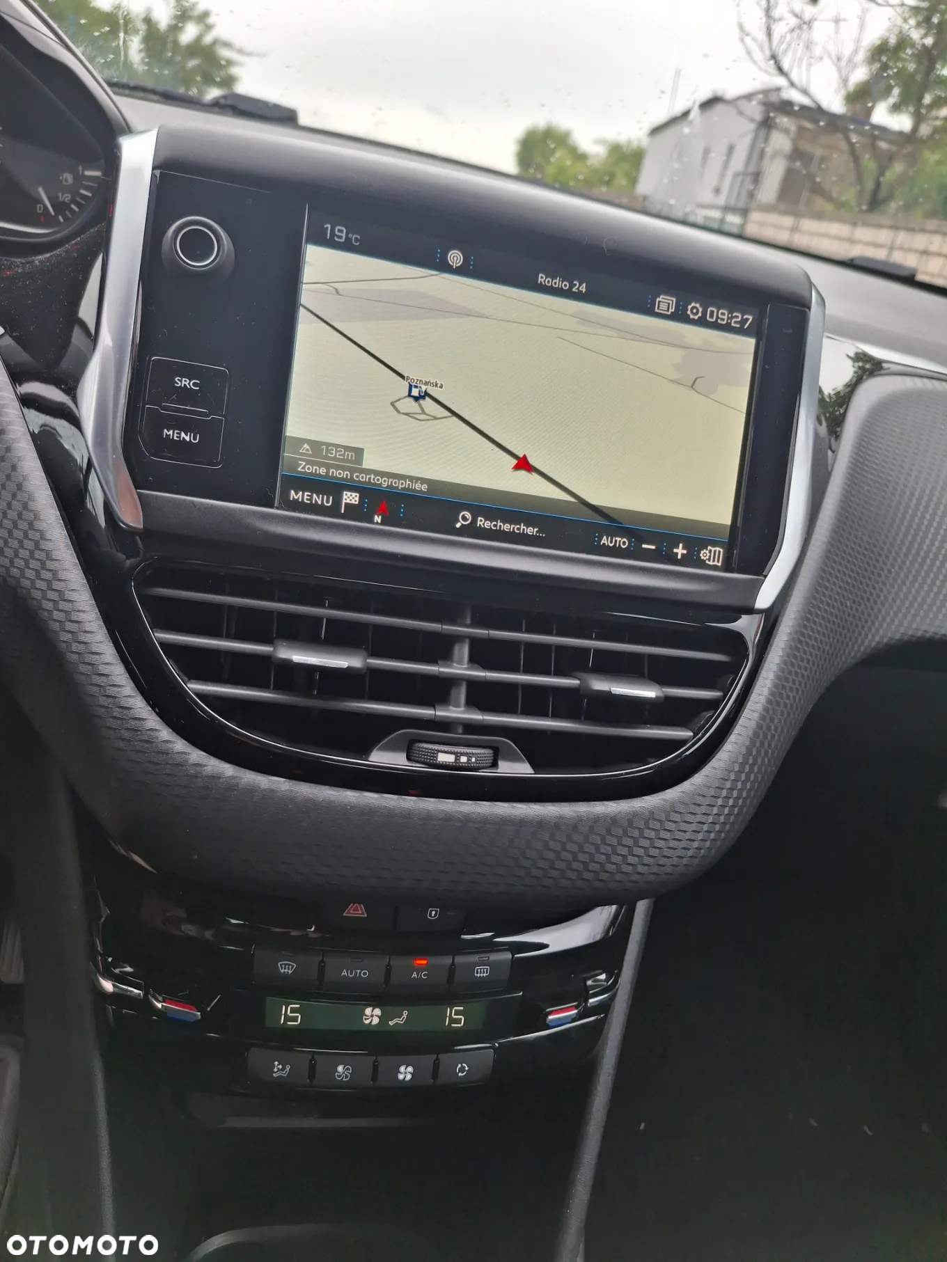 Peugeot 208 - 11