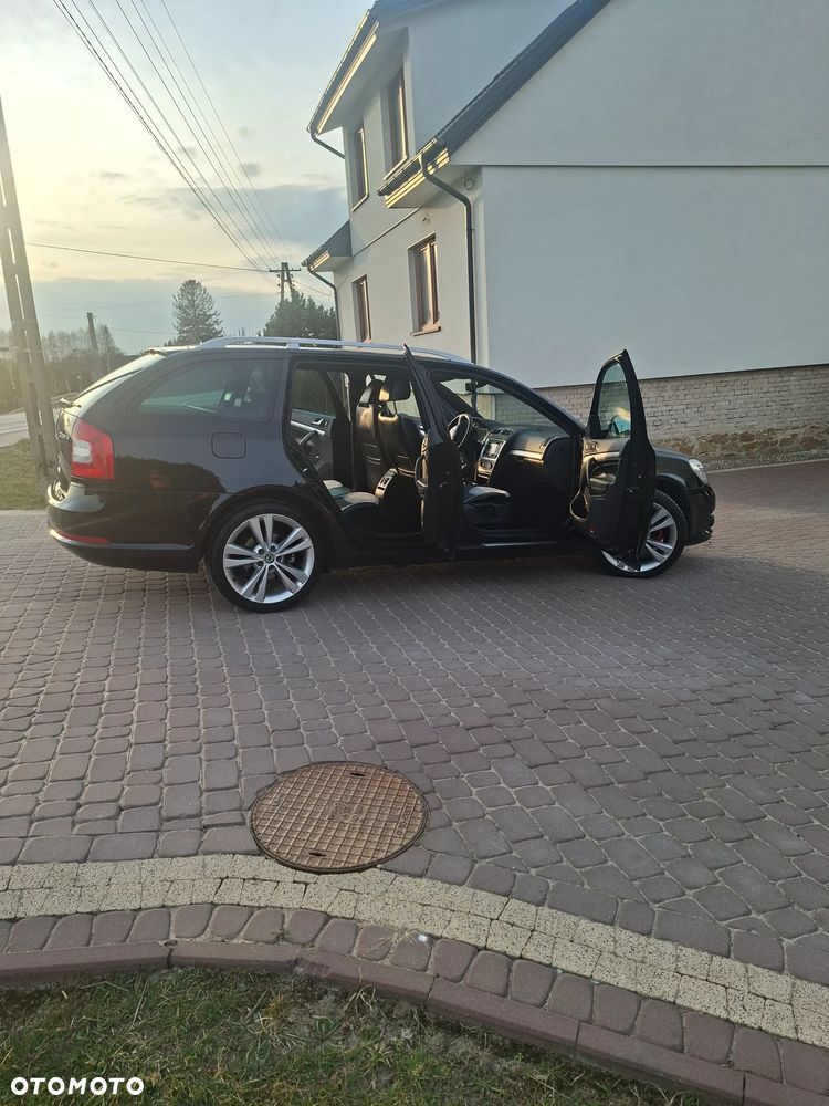 Skoda Octavia 2.0 TDI CR DPF RS - 6
