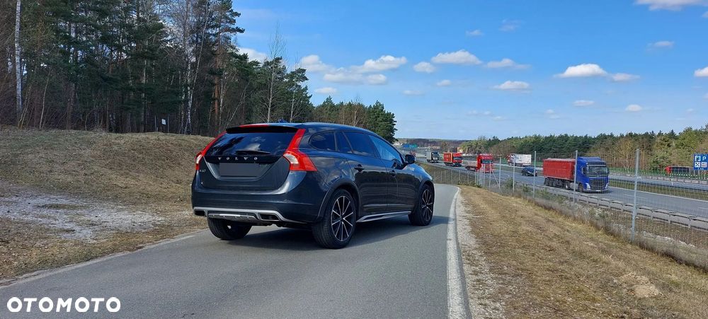 Volvo V60 Cross Country D4 Drive-E Summum - 2