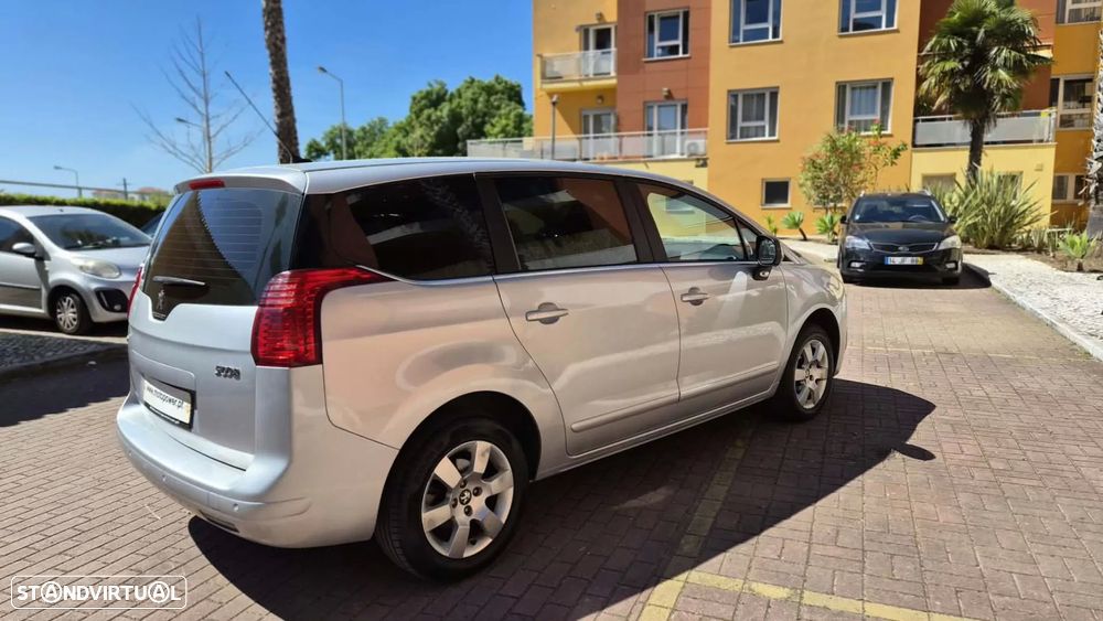 Peugeot 5008 - 12