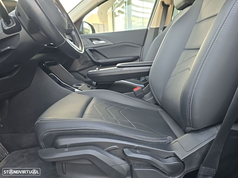 BMW iX2 eDrive20 - 15