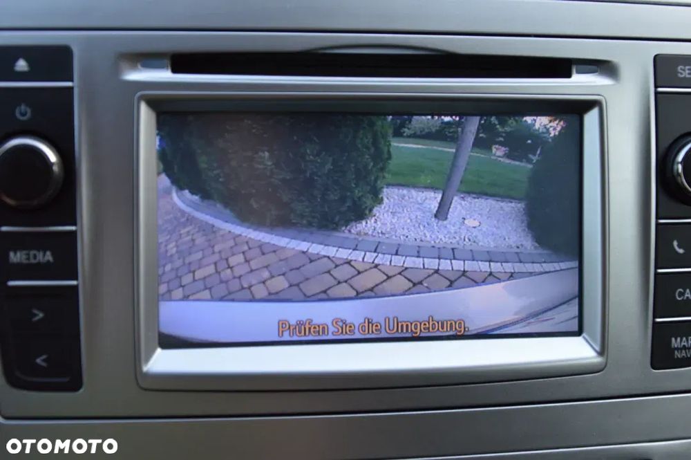 Toyota Avensis 2.0 D-4D Edition - 20