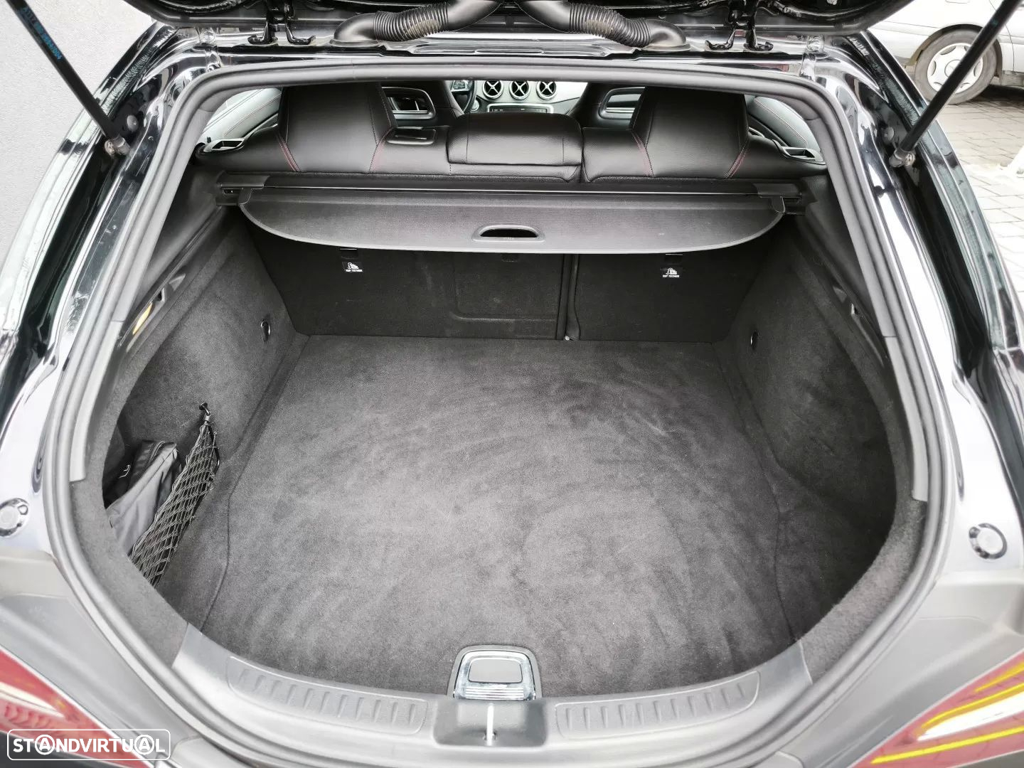 Mercedes-Benz CLA 200 d Shooting Brake AMG Line Aut. - 23