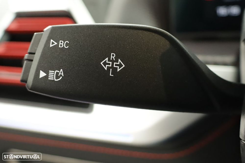 BMW XM Label Red - 18