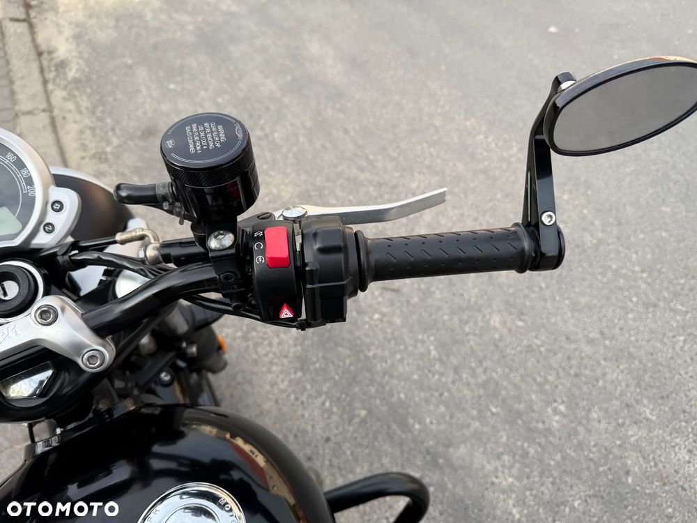 Triumph Speed Twin - 12