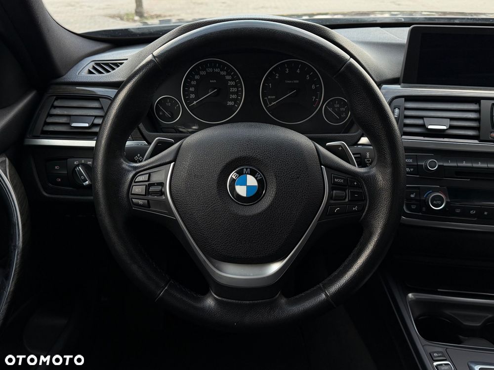 BMW Seria 3 328i Luxury Line - 20