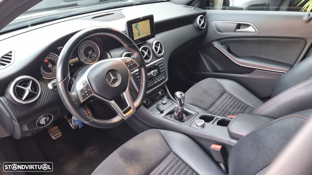 Mercedes-Benz A 180 d AMG Line - 4