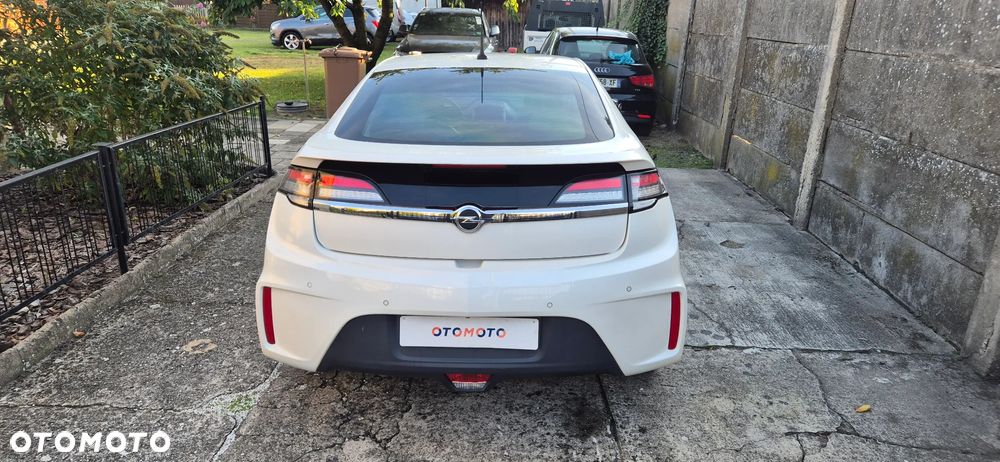 Opel Ampera - 4