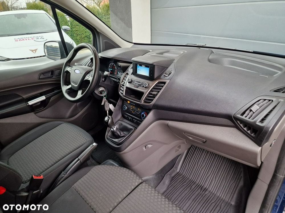 Ford Transit Connect - 23