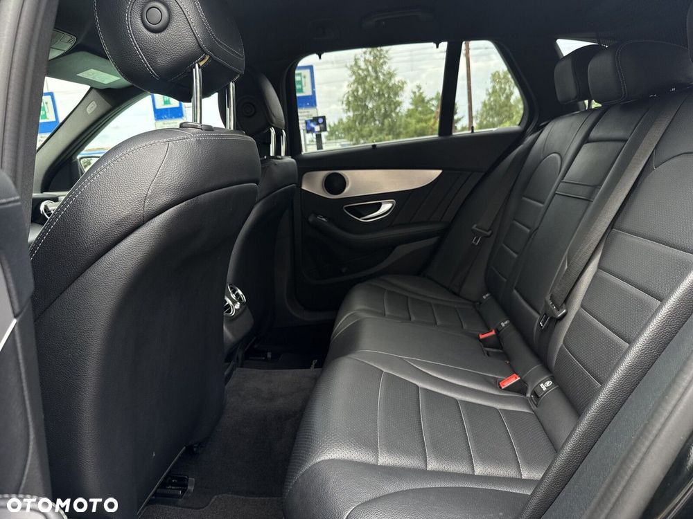 Mercedes-Benz Klasa C 200 7G-TRONIC - 33