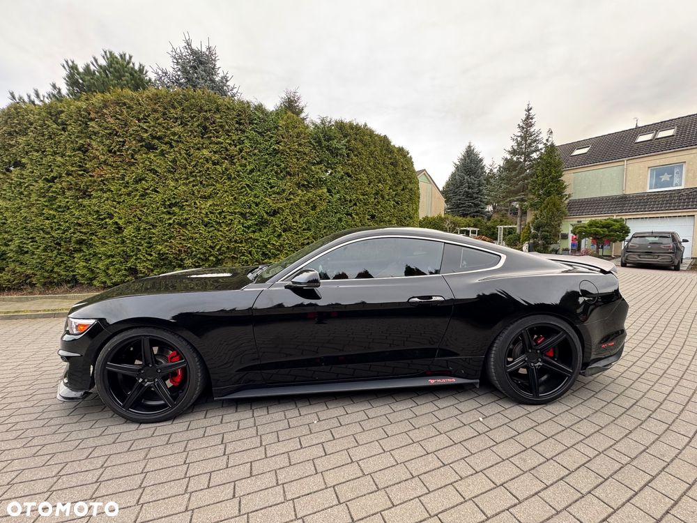 Ford Mustang - 6