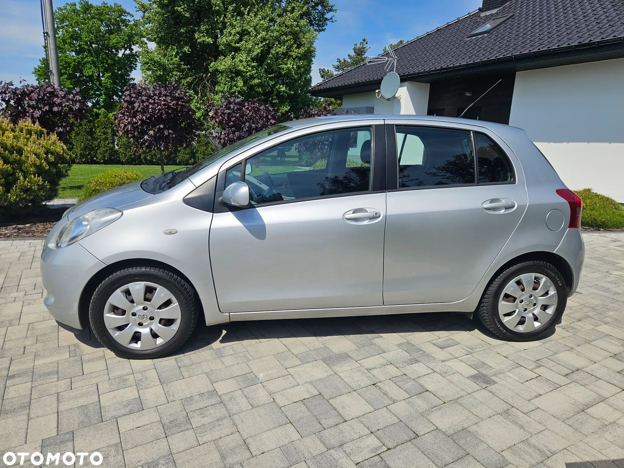 Toyota Yaris 1.3 Sol - 24