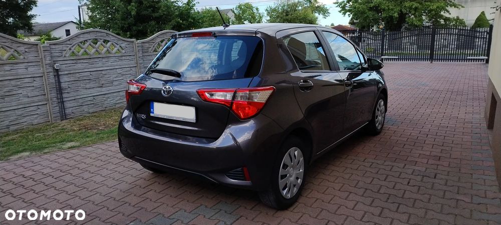 Toyota Yaris 1.0 Active EU6 - 10