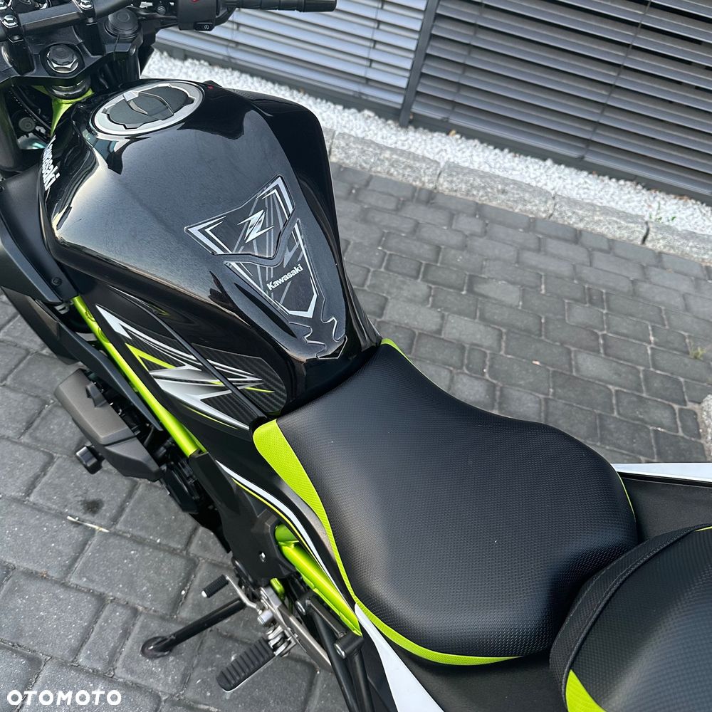 Kawasaki Z - 12