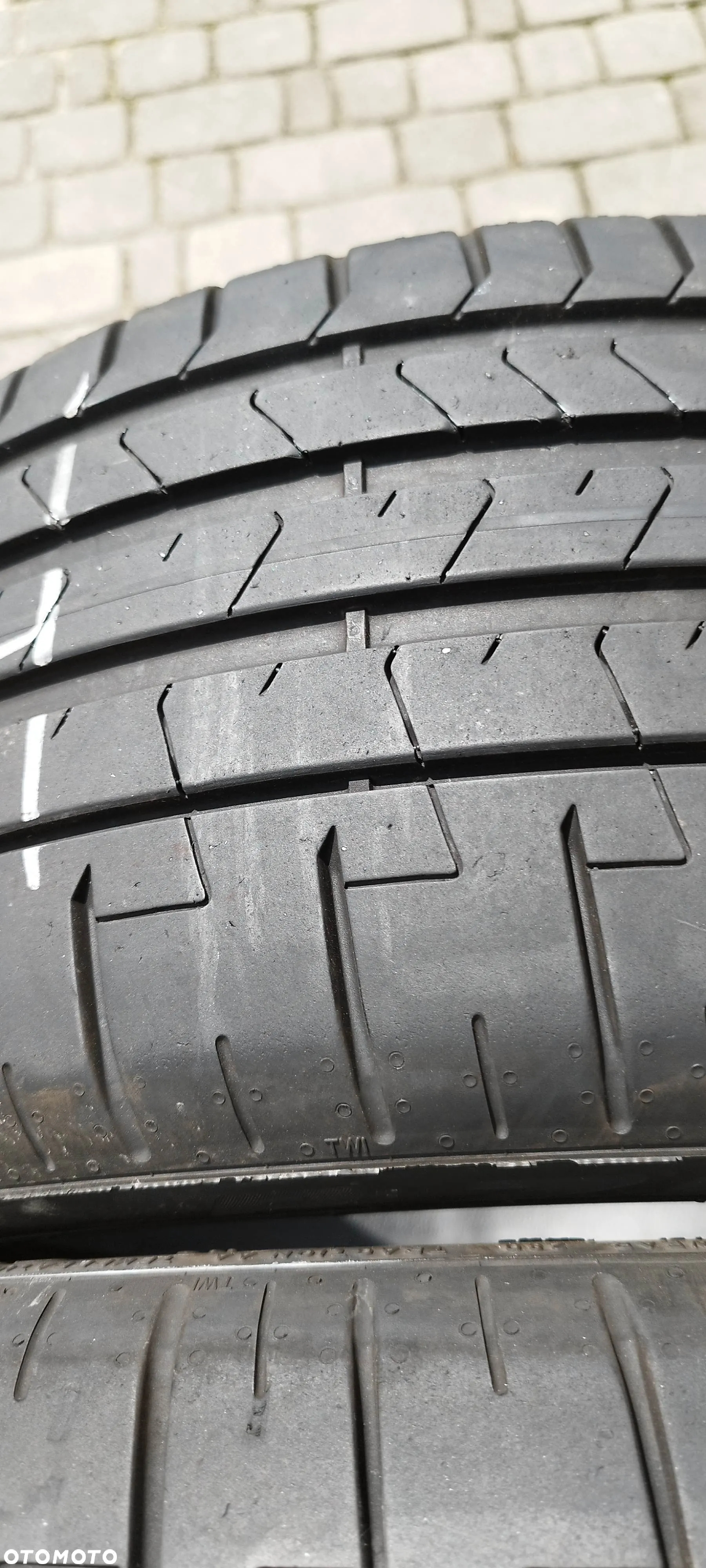 235/40/19 pirelli pzero tm - 2