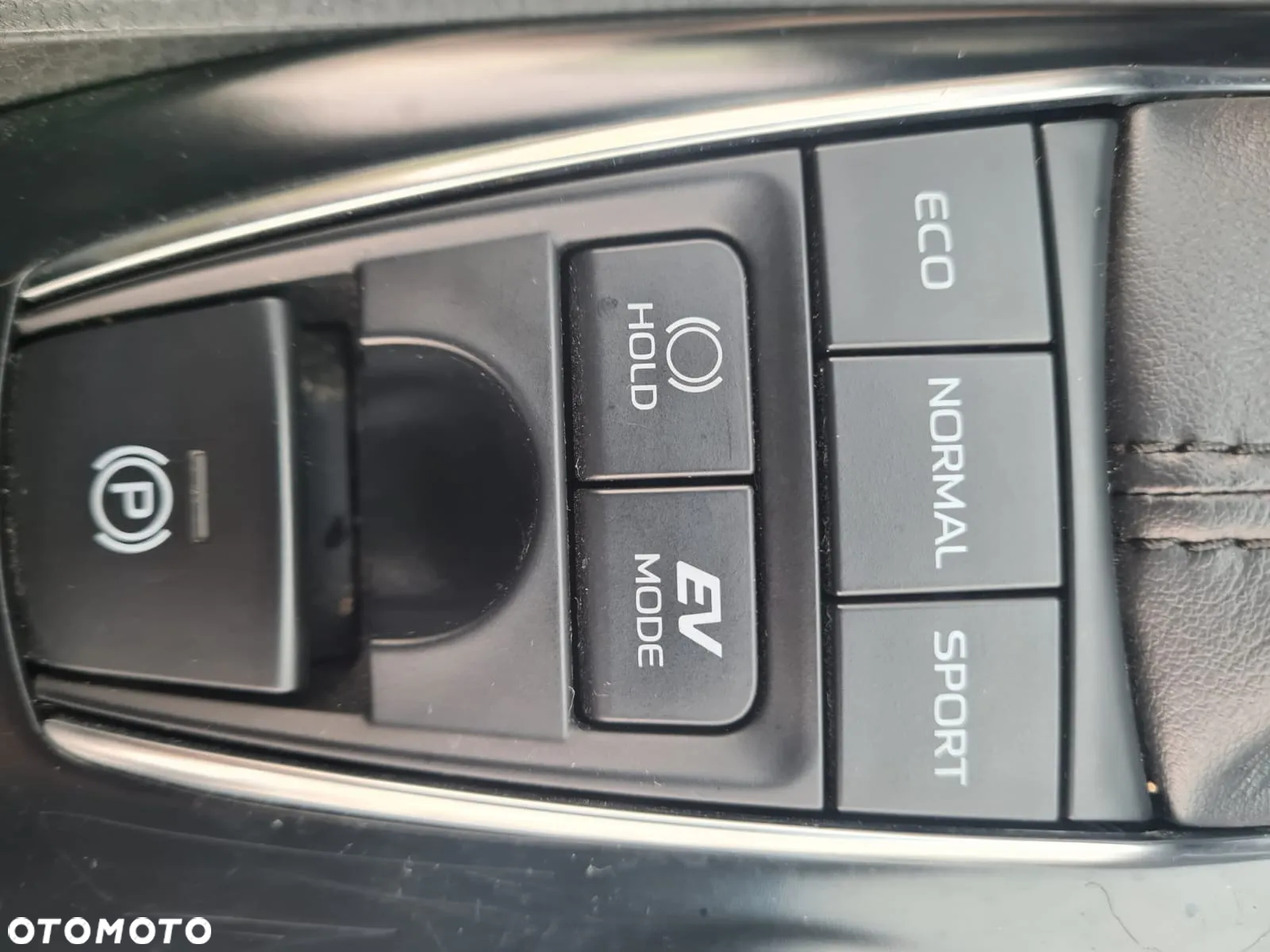 Toyota Camry - 3