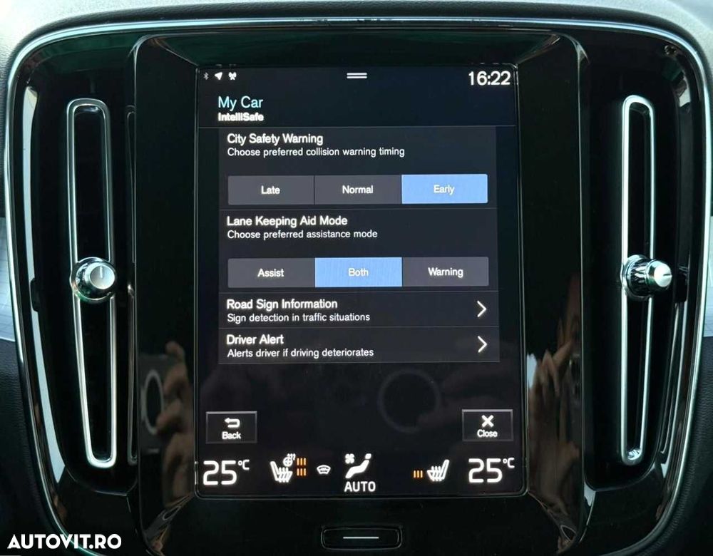 Volvo XC 40 Recharge T5 Twin Engine AT7 Inscription - 32