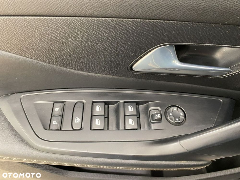 Peugeot 308 - 14