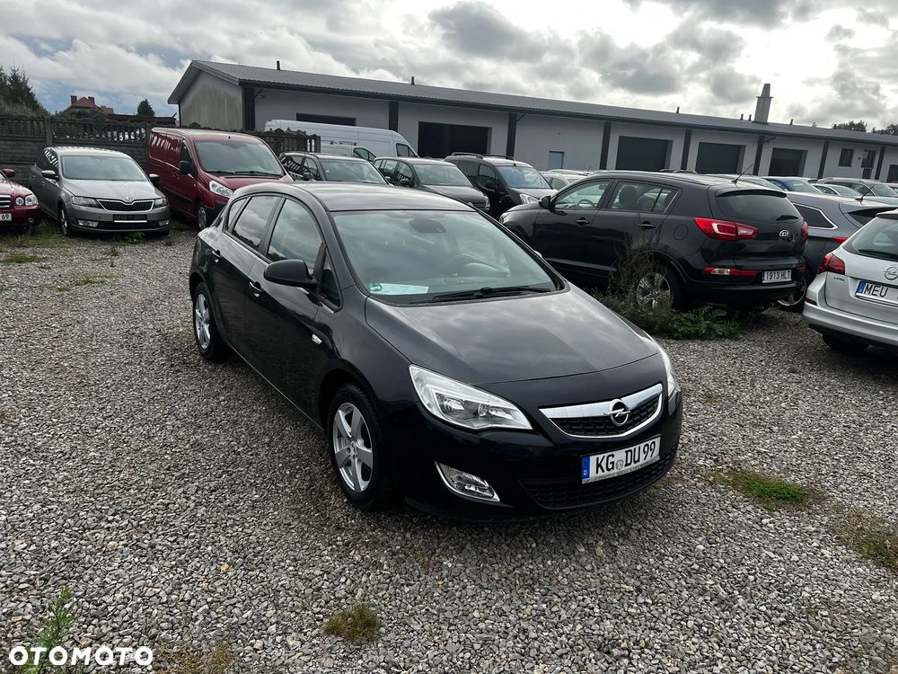 Opel Astra 1.6 Design Edition - 2