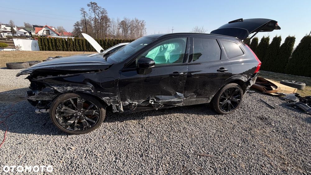 Volvo XC 60 T5 AWD R-Design - 34