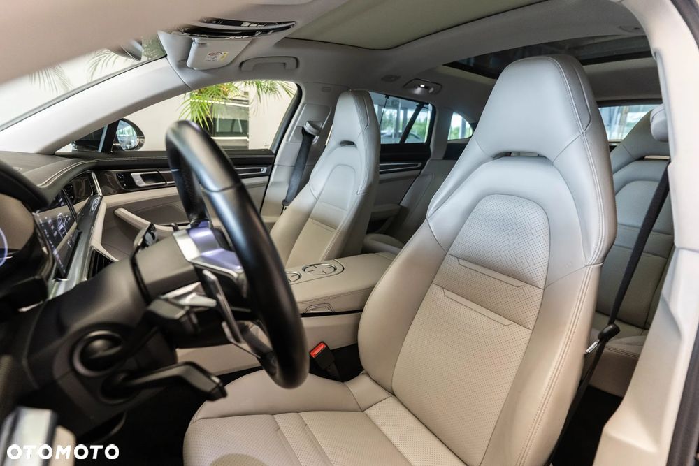 Porsche Panamera 4S - 11