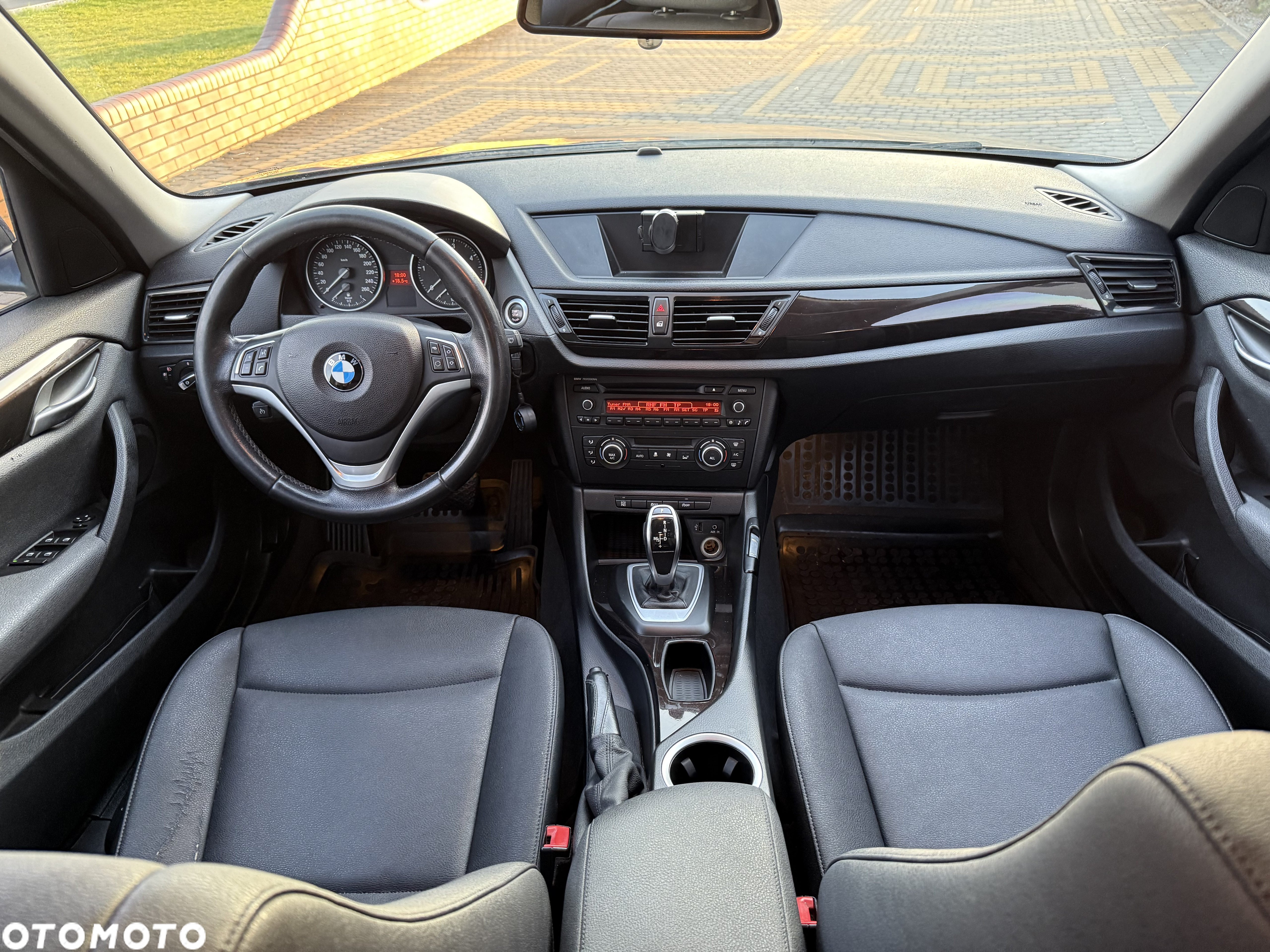 BMW X1 sDrive18d xLine - 13