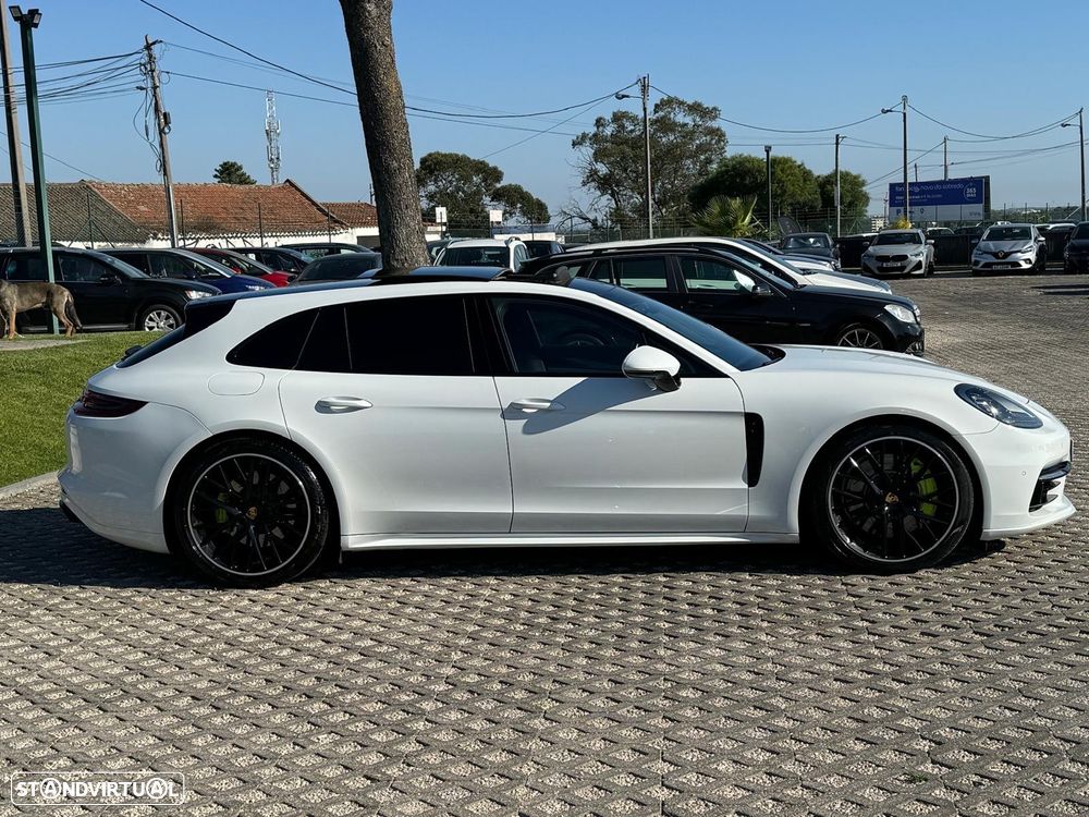Porsche Panamera Sport Turismo 4 E-Hybrid - 3