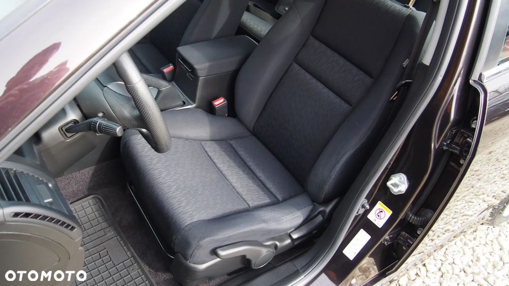 Honda Accord 2.0 Comfort - 24