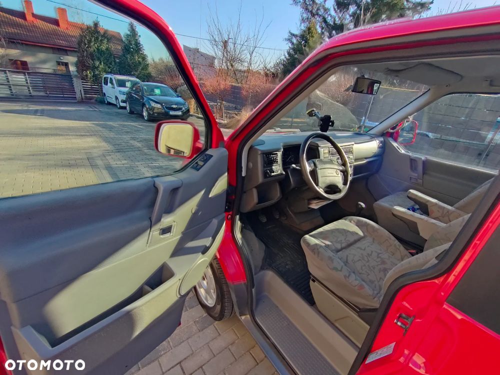 Volkswagen Multivan - 16