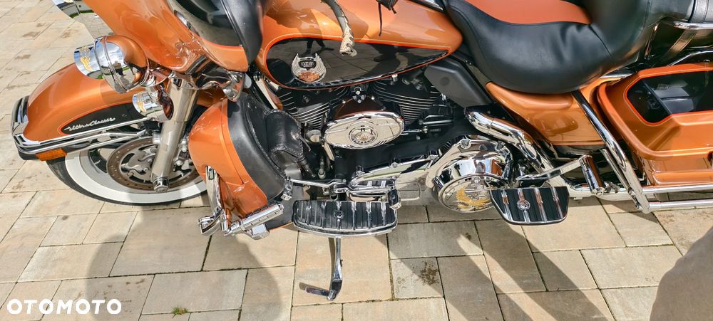 Harley-Davidson FLHTCU Ultra - 6