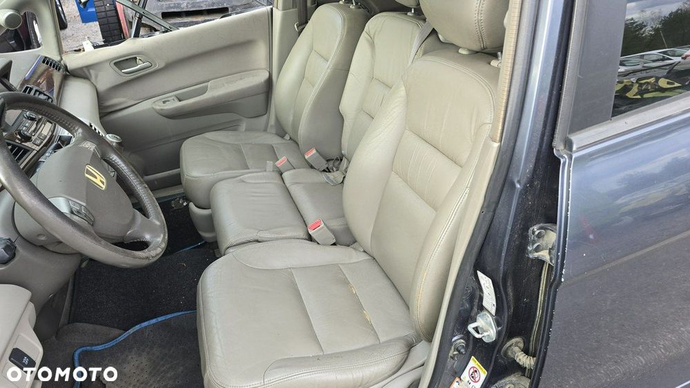 Honda FR-V - 12