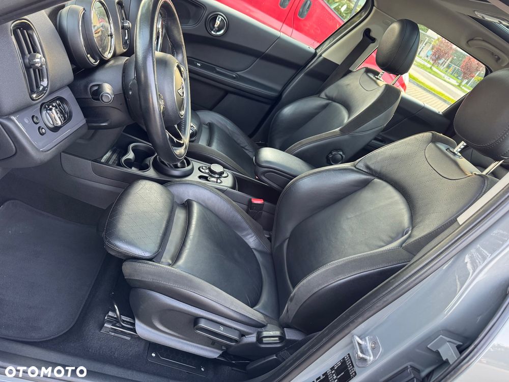 MINI Countryman Cooper ALL4 Trim - 18