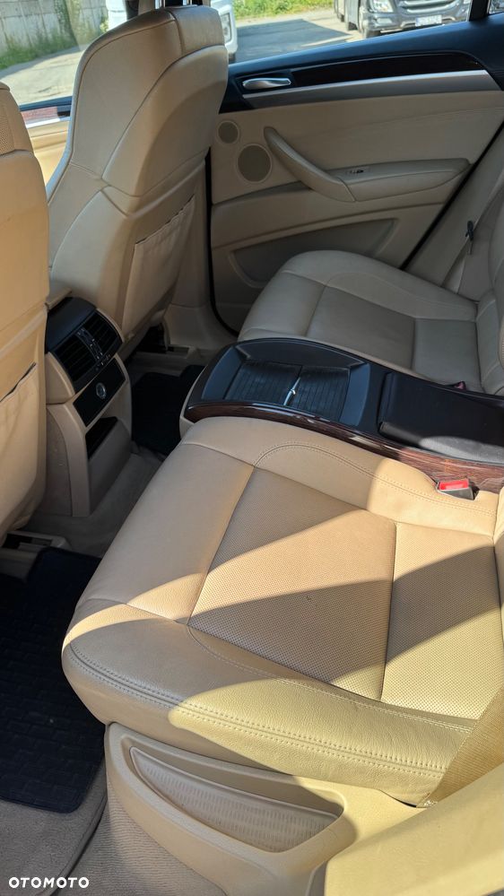 BMW X6 50i xDrive - 2