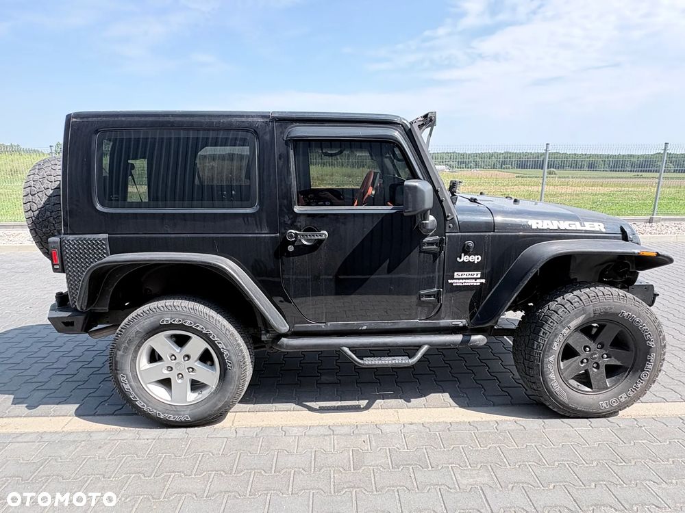 Jeep Wrangler - 8